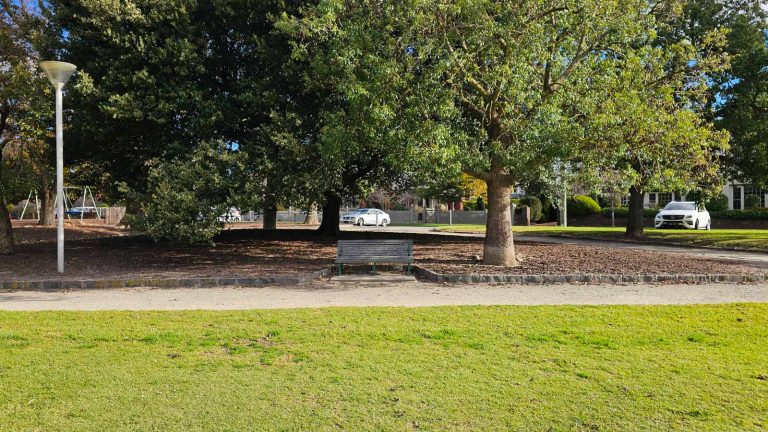 malvern east central park seating 768x432