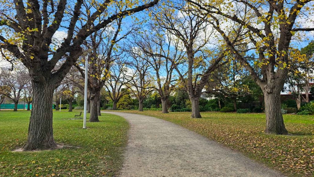 Ardie Park sceneic walking path