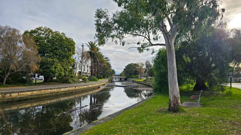 elwood elster canal path 768x432