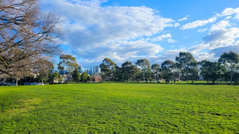 off leash edinburgh gardens 768x432