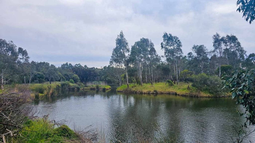 West Gate Park, Walking Trails