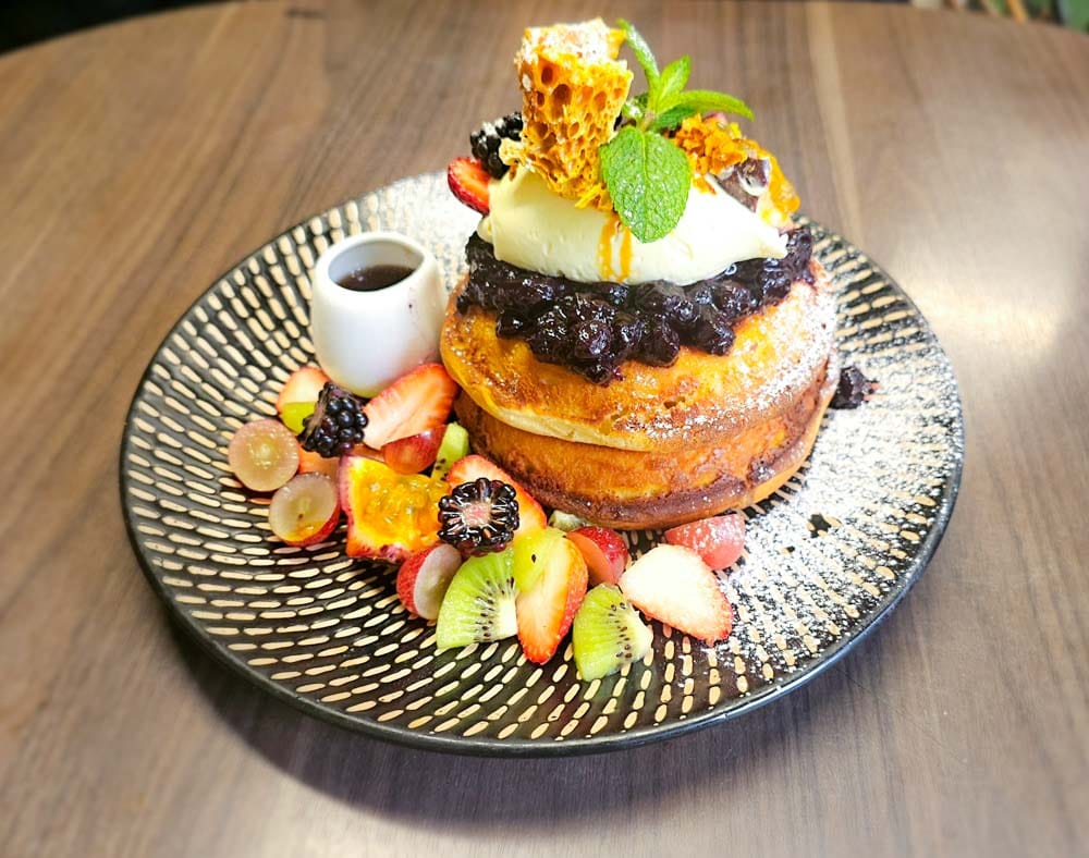 South Yarra, The Peacock Cafe Blueberry Honeycomb Hotcakes